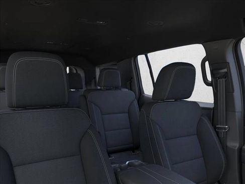 New 2026 Chevrolet Traverse LT image 24