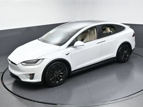 Used 2018 Tesla Model X 75D AWD/4WD image 43