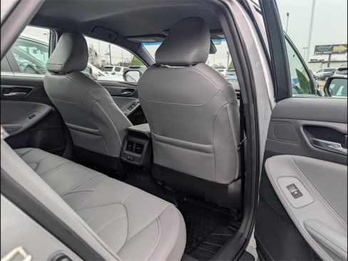 Used 2021 Toyota Avalon XLE image 24