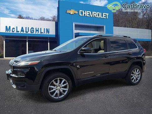 Used 2018 Jeep Cherokee Limited AWD/4WD image 1