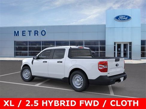 New 2025 Ford Maverick XL image 34