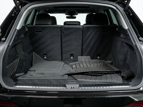 Certified 2025 Audi Q5 Premium w/ Convenience Package image 30