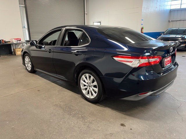 Used 2018 Toyota Camry LE FWD image 5