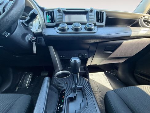 Used 2015 Toyota RAV4 LE image 12