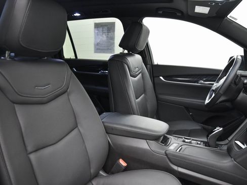 Certified 2024 Cadillac XT6 Premium Luxury w/ Technology Package image 15