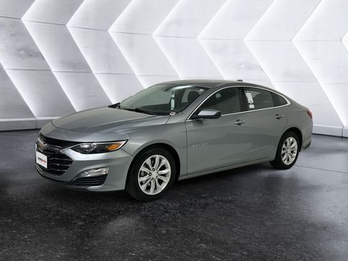 Used 2024 Chevrolet Malibu LT FWD image 3