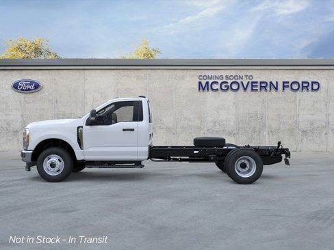New 2026 Ford F350 4x4 Regular Cab DRW Super Duty image 4