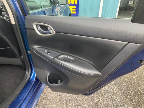 Used 2016 Nissan Sentra SR w/ SR Premium Package image 20