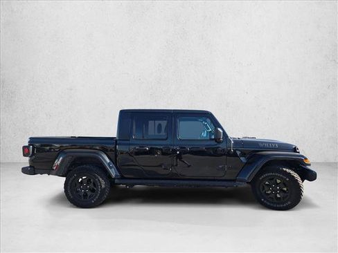Used 2022 Jeep Gladiator Willys image 3