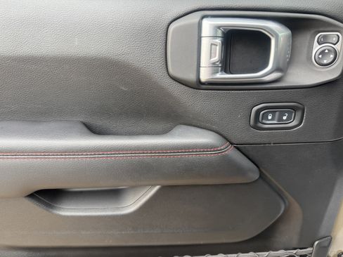 Used 2020 Jeep Gladiator Rubicon image 9