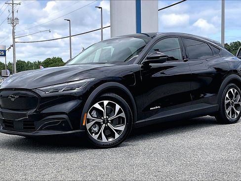 Certified 2025 Ford Mustang Mach-E Select w/ Comfort Package Lite AWD/4WD image 3