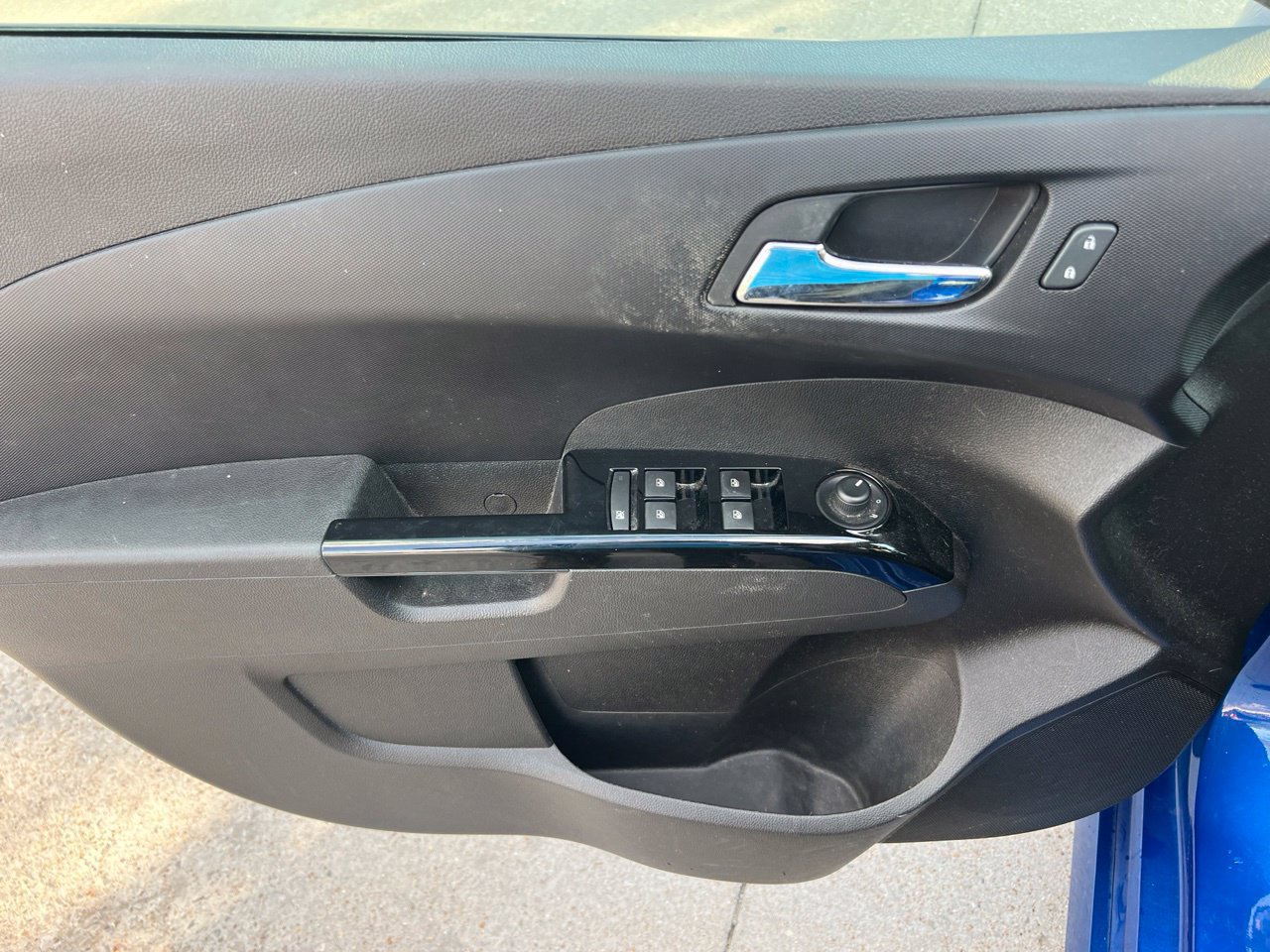 Used 2018 Chevrolet Sonic LT FWD image 11