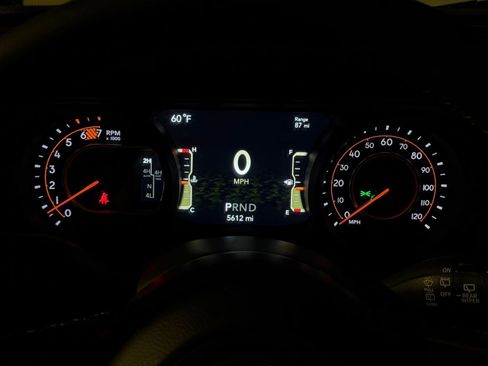 Used 2025 Jeep Wrangler Unlimited Rubicon image 18