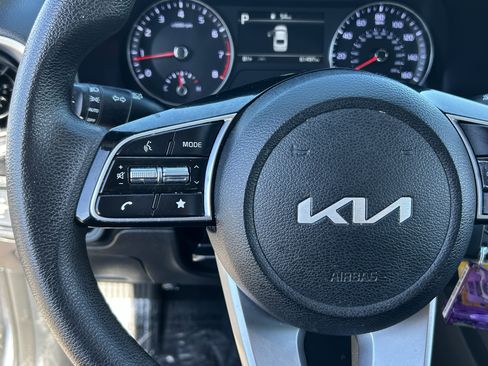 Used 2024 Kia Forte LXS image 23