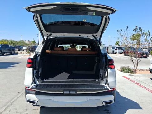 New 2026 BMW X5 xDrive40i w/ Off-Road Package AWD/4WD image 6