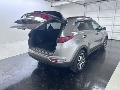 Used 2018 Kia Sportage EX w/ EX Technology Package FWD image 27