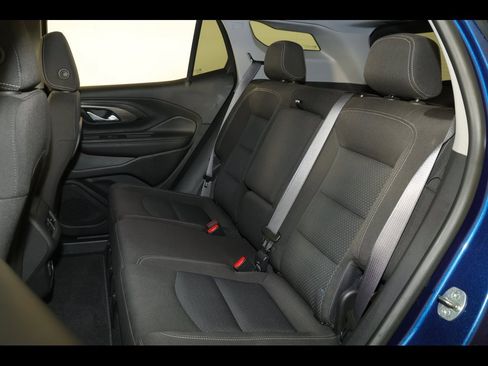 Used 2022 GMC Terrain SLE w/ Driver Convenience Package image 28