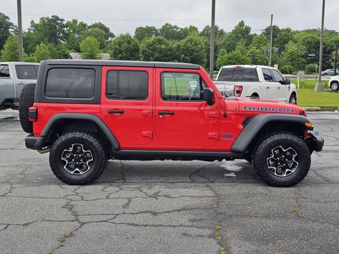 Used 2022 Jeep Wrangler Unlimited Rubicon 4xe w/ Cold Weather Group AWD/4WD image 10