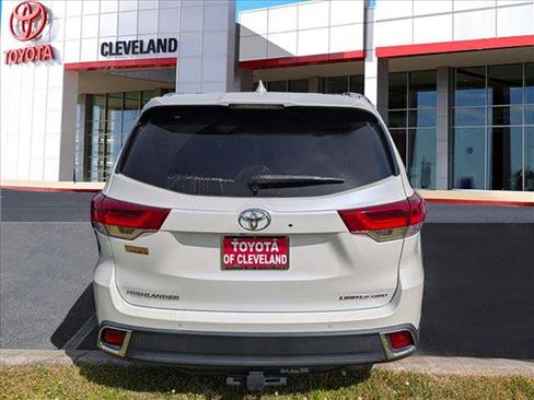 Used 2019 Toyota Highlander Limited AWD/4WD image 6