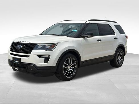 Used 2018 Ford Explorer Sport w/ Equipment Group 401A AWD/4WD image 2