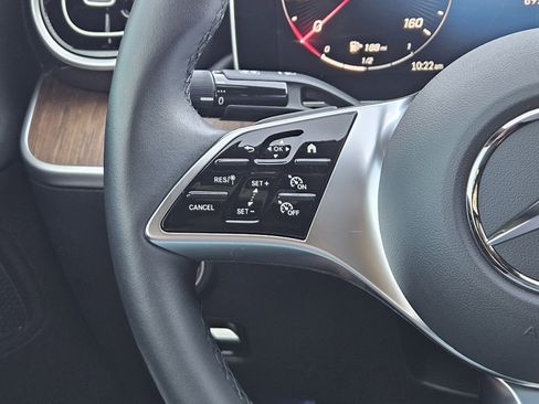 Used 2025 Mercedes-Benz C 300 Sedan image 27