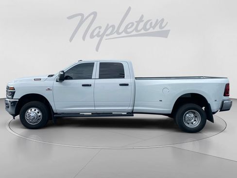 Used 2025 RAM 3500 Tradesman AWD/4WD image 2