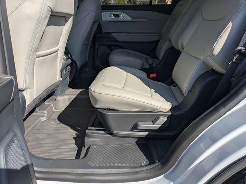 New 2026 Ford Explorer Active w/ Active Comfort Package image 26