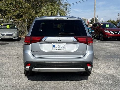 Used 2017 Mitsubishi Outlander SEL image 5