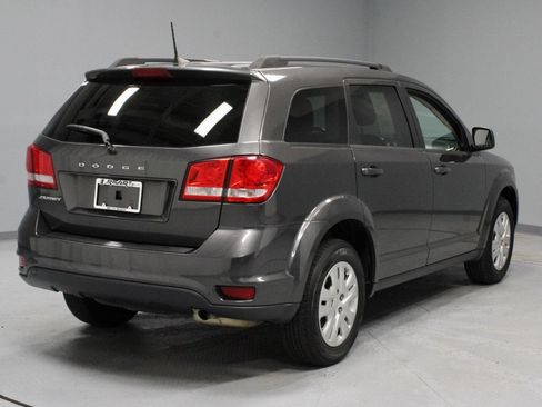 Used 2019 Dodge Journey SE w/ Connectivity Group FWD image 9