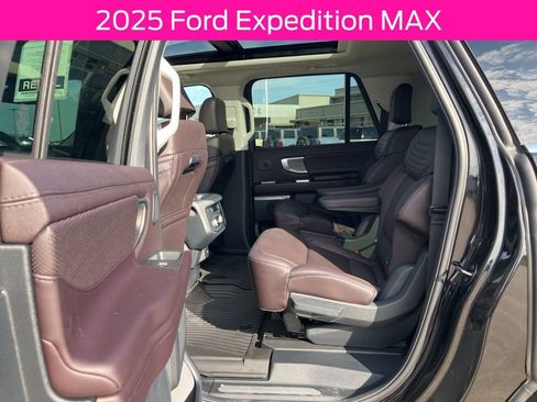 New 2025 Ford Expedition Max Platinum w/ Platinum Ultimate Package AWD/4WD image 19