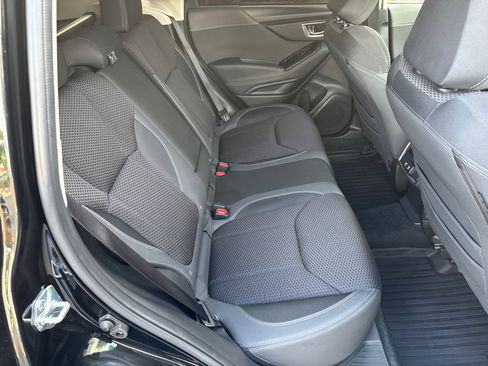 Used 2024 Subaru Forester Premium AWD/4WD image 17