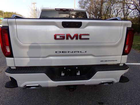 Used 2025 GMC Sierra 1500 Denali AWD/4WD image 8
