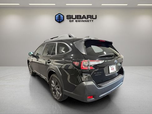 Used 2025 Subaru Outback Onyx Edition AWD/4WD image 3