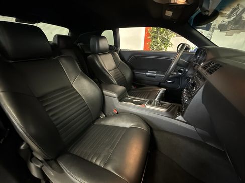 Used 2009 Dodge Challenger R/T RWD image 21