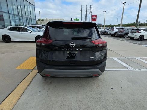 Used 2023 Nissan Rogue S AWD/4WD image 5