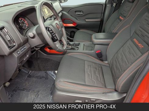 Used 2025 Nissan Frontier PRO-4X AWD/4WD image 14