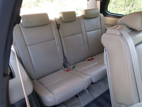 Used 2011 Toyota Sequoia Limited AWD/4WD image 30