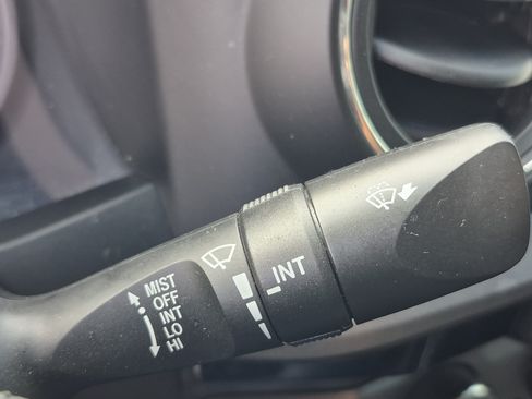 Used 2018 Toyota Tacoma TRD Sport AWD/4WD image 36