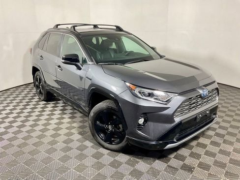 Used 2020 Toyota RAV4 XSE w/ Carpet Mat Package AWD/4WD image 9