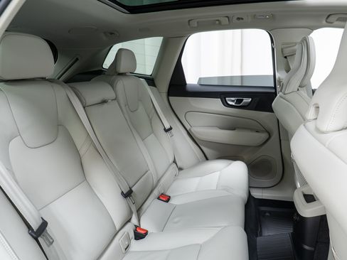 New 2026 Volvo XC60 T8 Ultra w/ Protection Package Premier image 24