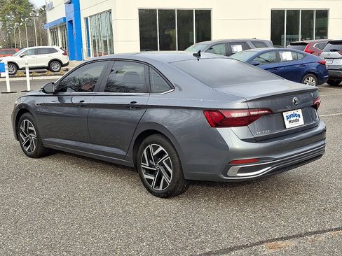 Used 2024 Volkswagen Jetta SEL image 7