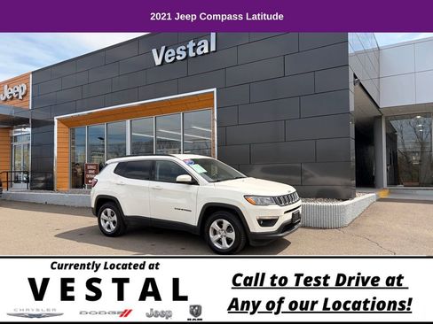 Used 2021 Jeep Compass Latitude w/ Convenience Group AWD/4WD image 1