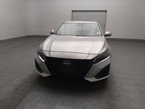 Used 2023 Nissan Altima 2.5 SV w/ SV Premium Package FWD image 15