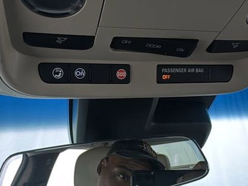 Used 2015 Cadillac XTS Luxury w/ Driver Awareness Package image 29