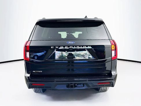 New 2026 Ford Expedition Active image 5