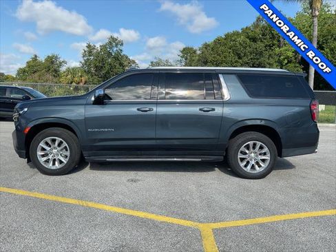 Used 2021 Chevrolet Suburban Premier w/ Premium Package RWD image 2