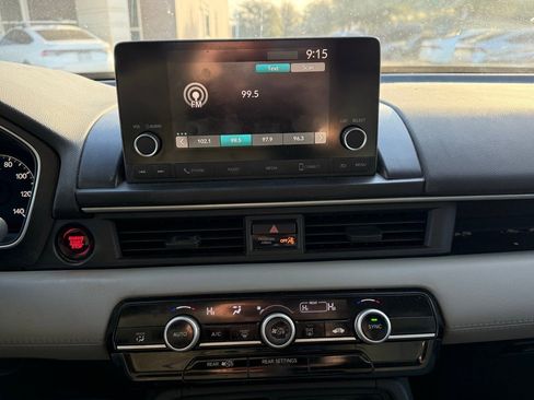 Certified 2023 Honda Pilot LX image 16