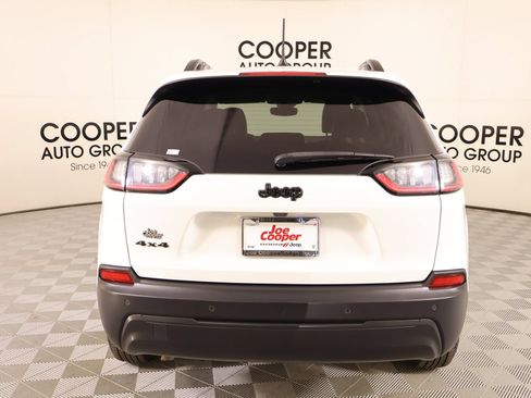 Used 2023 Jeep Cherokee Altitude Lux AWD/4WD image 22