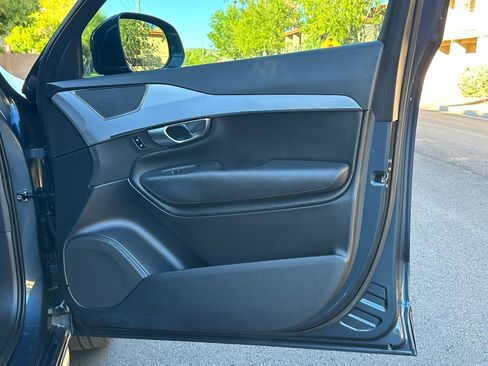 Used 2018 Volvo XC90 T5 Momentum w/ Convenience Package image 41