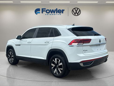 Used 2023 Volkswagen Atlas Cross Sport SE FWD image 5